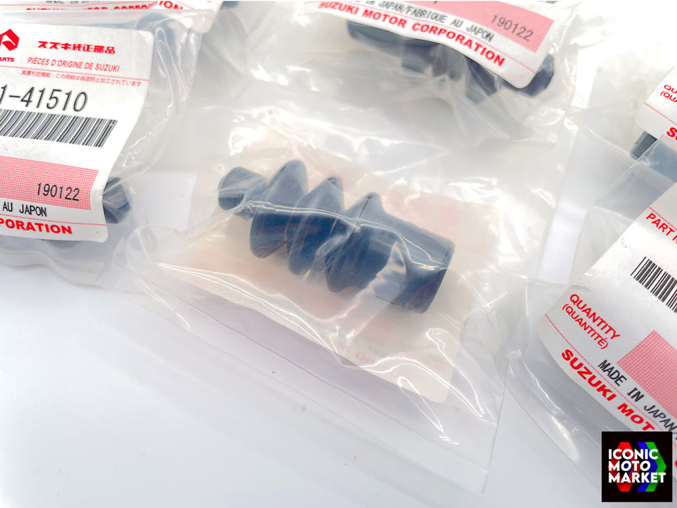 Suzuki RG500 (1985-1987) Throttle Cable Boot. (OEM) #13681-41510