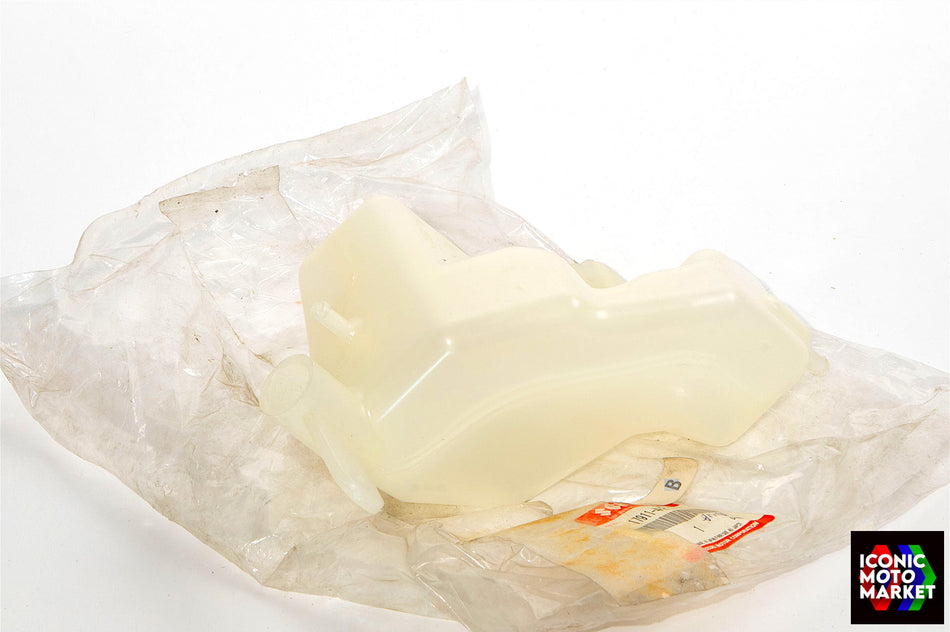 Suzuki VL800 Volusia, VL800 Boulevard - Tank, Reservoir. NOS (OEM) #17911-41F11