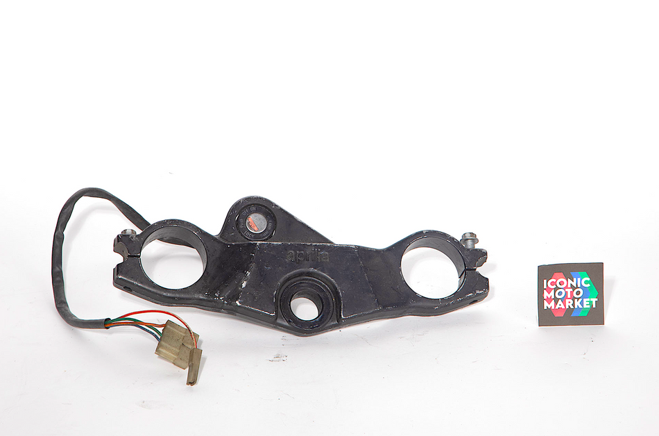 Aprilia RS250 (1995-1997) Top Triple Clamp w/ Ignition. (OEM) #AP8123333