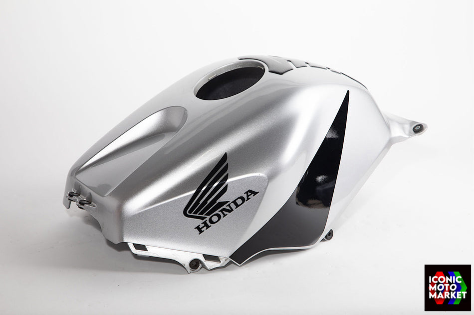 Honda CBR600RR (2003-2005) Fuel Tank Cover, Silver. (OEM) #83155-MEEA