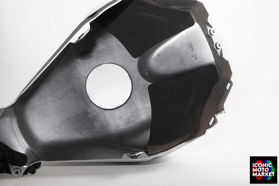 Honda CBR600RR (2003-2005) Fuel Tank Cover, Silver. (OEM) #83155-MEEA