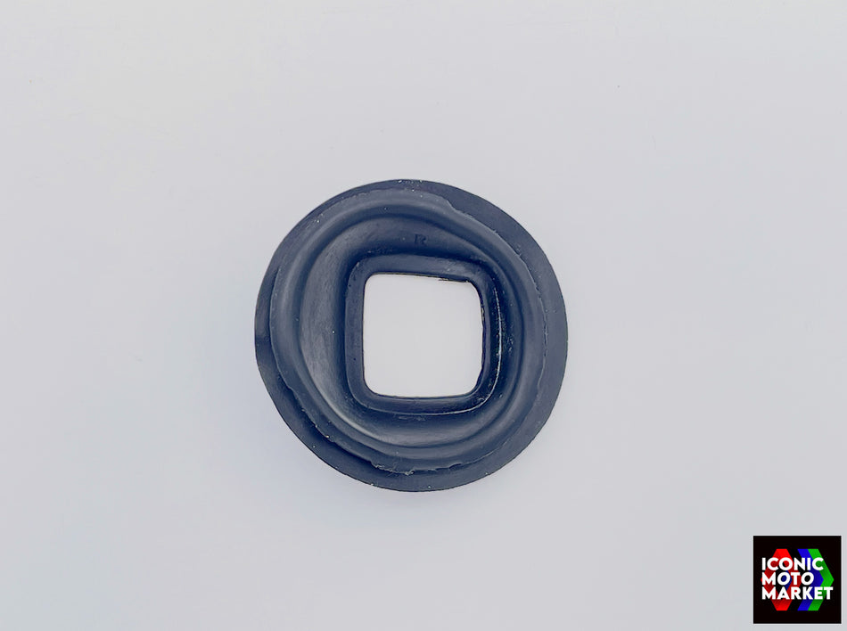 Suzuki GSX-R750, GSX-R1100 - Grommet, Right Turn Signal. (OEM) #35674-27A30