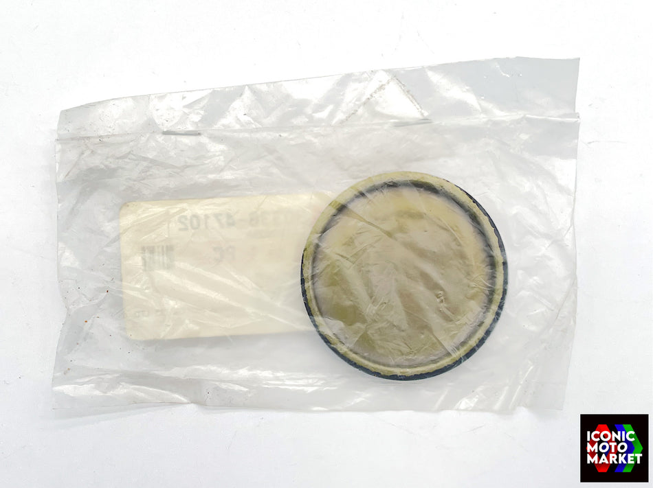 Yamaha RD500 (1985-1987) Plug, Crank End Bung. NOS (OEM) #90338-47102