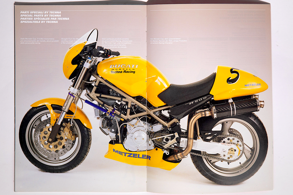 Ducati Monster M900 (1993-1999) Perf. Accessories Catalogue. (OEM) #DUC_CAT-ACC2