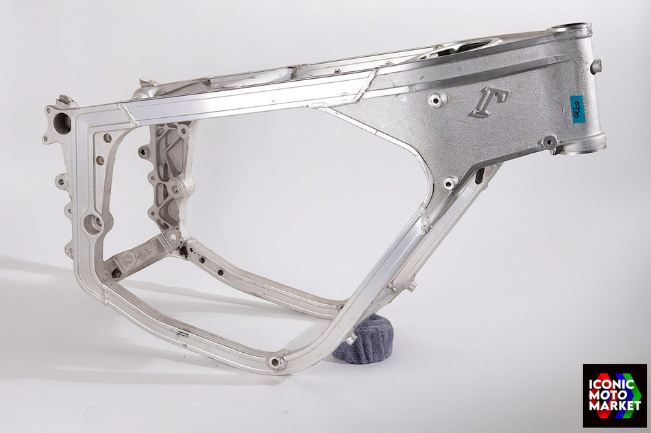 Suzuki RG500 (1985-1987) Frame, Main. (OEM) #41100-20A02-000(5)