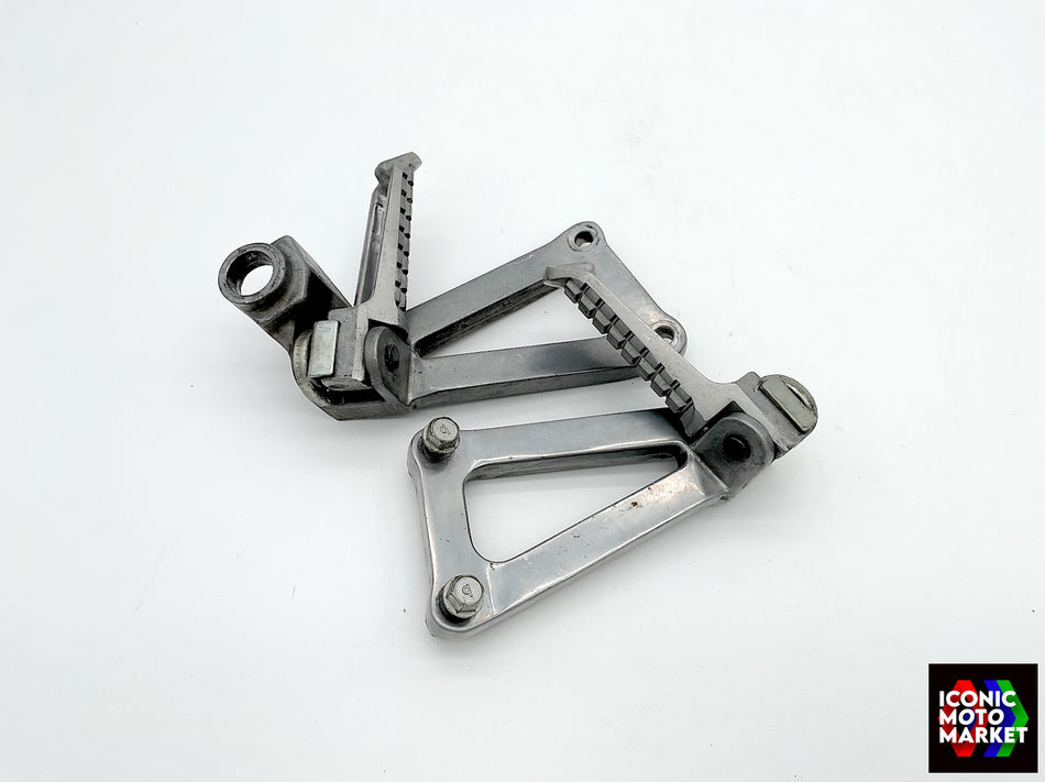 Kawasaki ZX-7, ZX-7R - Passenger Footpegs Set Assy. (OEM) #35011-1555_35011-1554