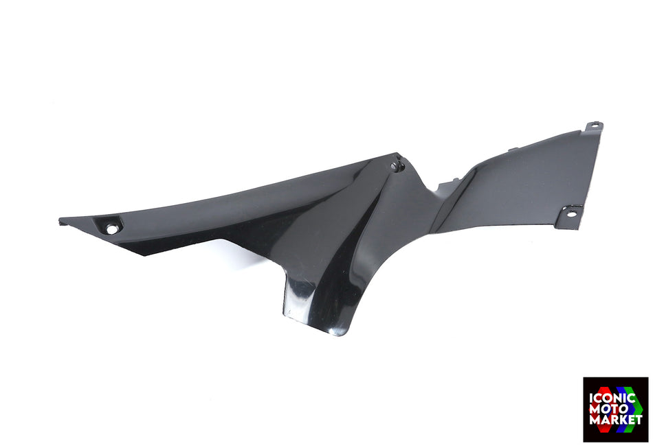Yamaha YZF-R1 (2007-2008) Right-Side, Inner Panel - Black. (OEM) #4C8-2836L-00