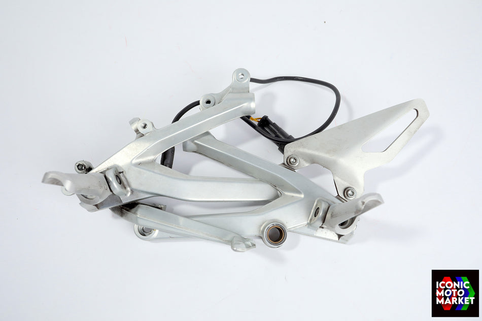 Ducati Panigale V4/V4S (2018-2021) Rearsets w/ Pegs & Pedals. (OEM) #82433461A_82433471A