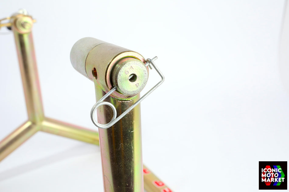 Pit Bull - Display Stand WIDE, Pins: GM L (29mm > 23.5mm > 14mm) & GM R (25mm ID) #F0080-000_GML/R