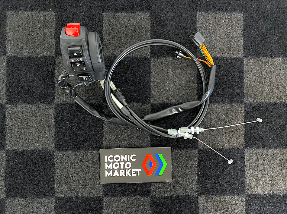 Suzuki GSX-R1000, GSX-R750, GSX-R600 - Throttle Switch Assembly. (OEM) #37200-21H01