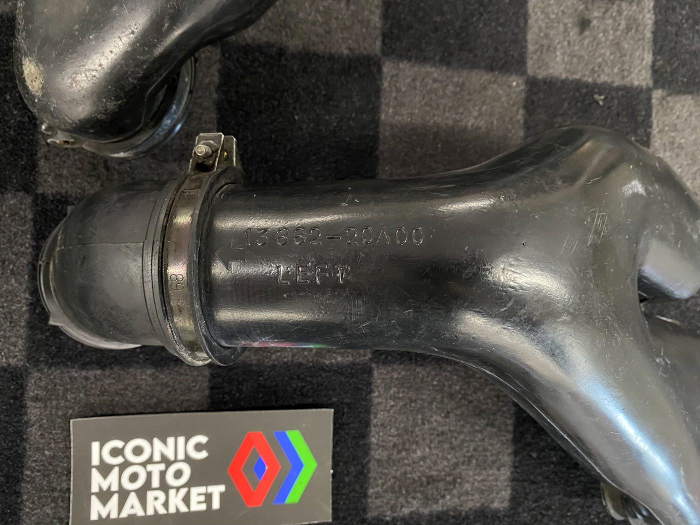 Suzuki RG500 Stock Intake Set