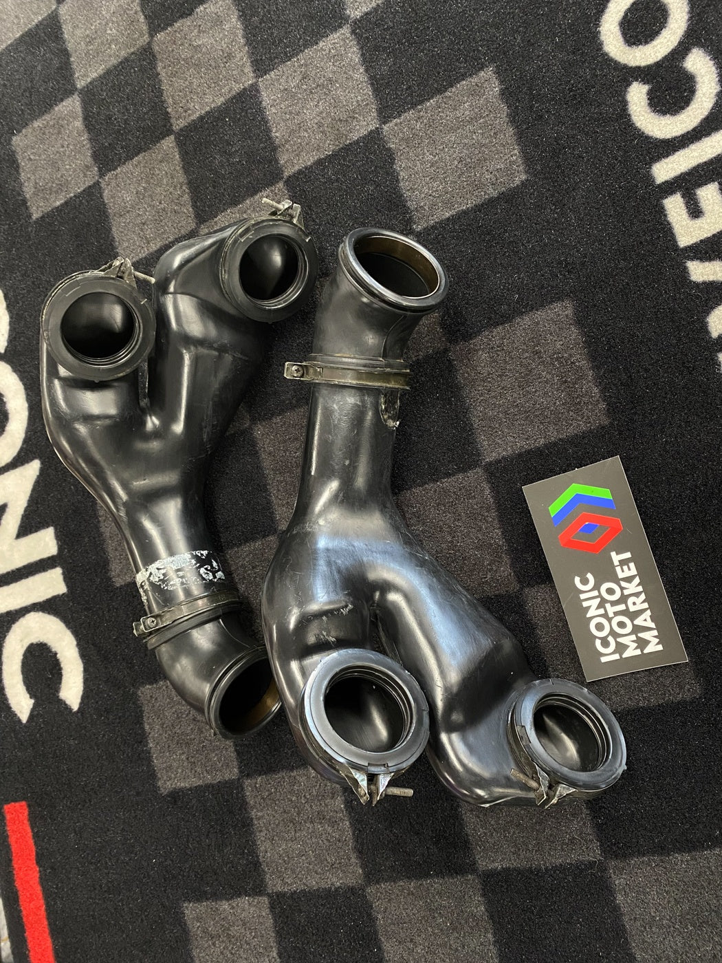 Suzuki RG500 Stock Intake Set