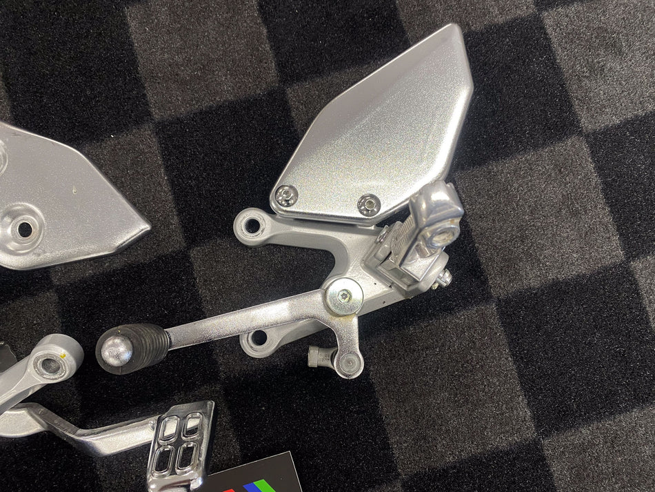 Yamaha R3 Stock Rearsets