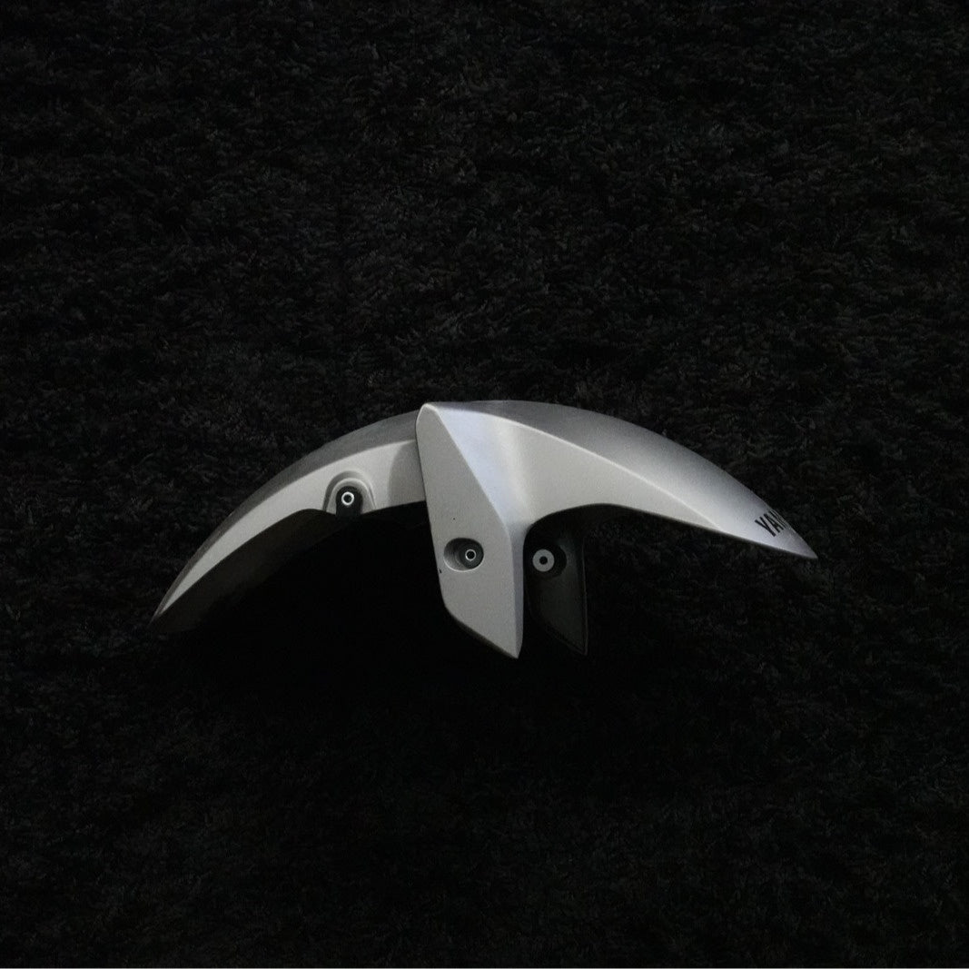 Yamaha YZF R3 front fender gray 1WD-F1511-00