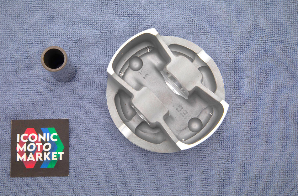 Ducati 748 (1995-1997) Cylinder Piston Assy. NOS (OEM) #12220411A